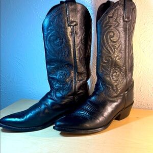 Justin 1434 classic cowboy boots, black size 10 1/2D